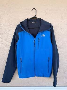 The North Face Softshell Hoodie Jacket, Men's Size S — Blue/Navy Windproof